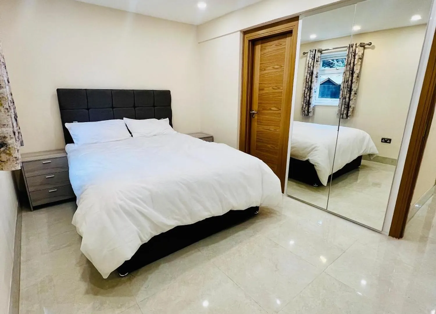 Apartment 2 Bedroom Flat Or Appartment Near Heathrow With Garden Uxbridge